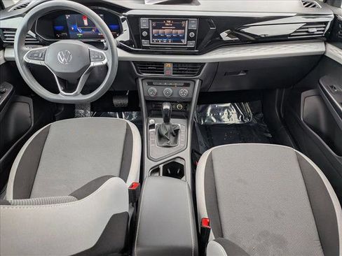 Used 2022 Volkswagen Taos S image 16