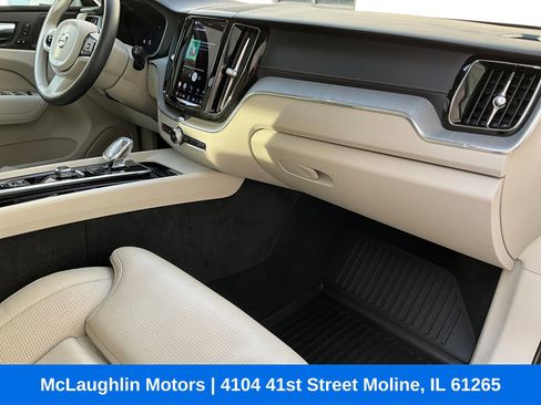 Used 2023 Volvo XC60 B5 Ultimate w/ Climate Package image 9