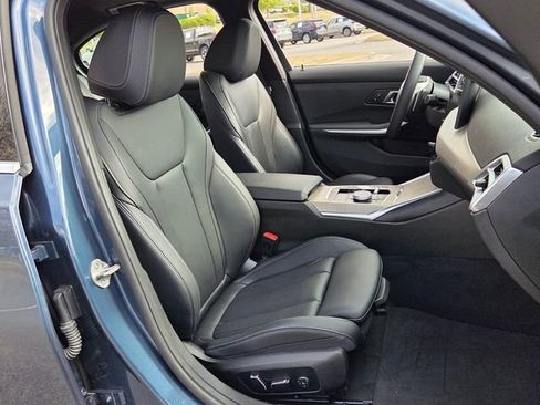 Used 2025 BMW 330i Sedan RWD image 19