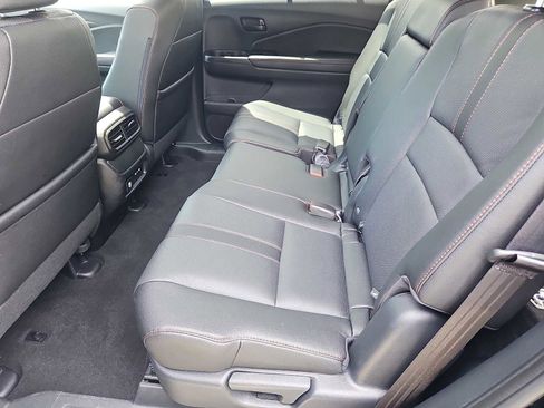 Certified 2025 Honda Passport TrailSport image 30