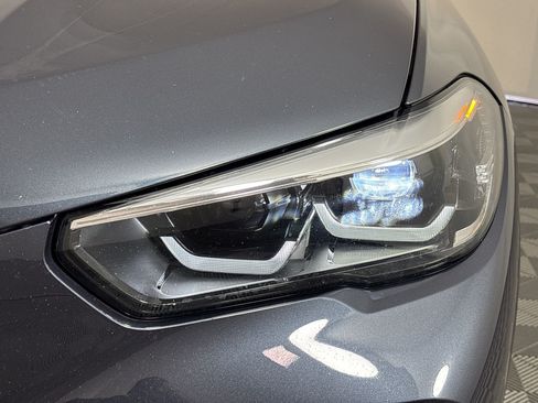 Used 2022 BMW X5 xDrive45e w/ M Sport Package AWD/4WD image 12