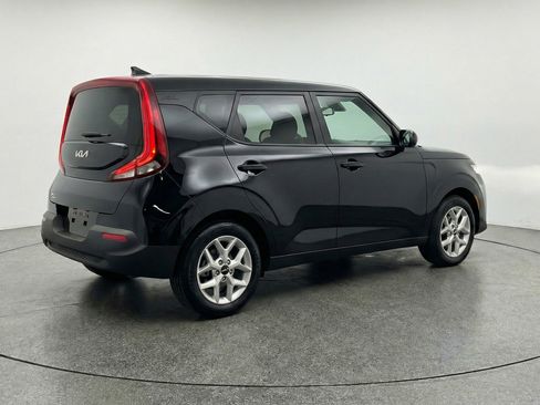 Used 2025 Kia Soul LX w/ LX Technology Package image 9
