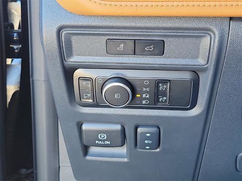 Certified 2024 Ford Expedition Platinum image 24