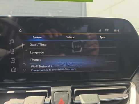Used 2025 Chevrolet TrailBlazer LT AWD/4WD image 16