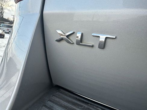 Used 2018 Ford Expedition XLT image 5