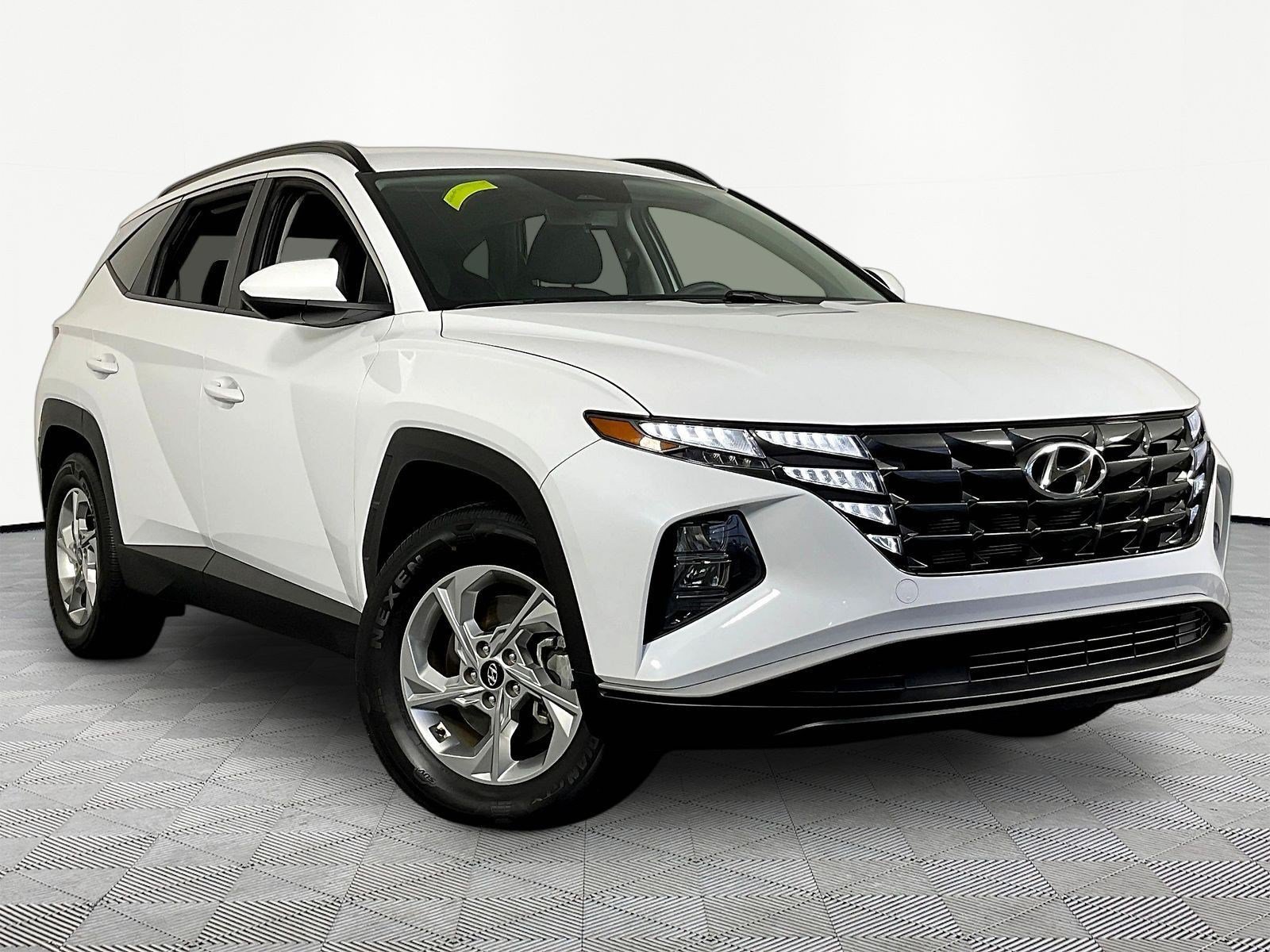 Used 2024 Hyundai Tucson SEL AWD/4WD image 3