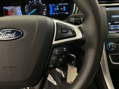Used 2016 Ford Fusion SE FWD image 13