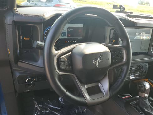 Used 2024 Ford Bronco Badlands AWD/4WD image 10