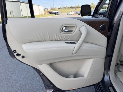 Used 2016 INFINITI QX80 Luxe w/ 22" Wheel Package image 33