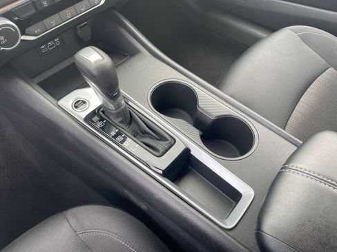 Used 2025 Nissan Altima 2.5 SV image 36