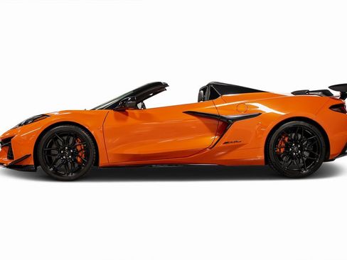 Used 2025 Chevrolet Corvette Z06 w/ Stealth Interior Trim Package image 16