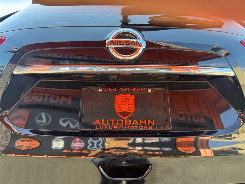 Used 2020 Nissan Rogue S FWD image 13