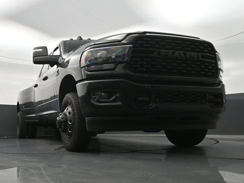 Used 2024 RAM 3500 Big Horn w/ Night Edition AWD/4WD image 29