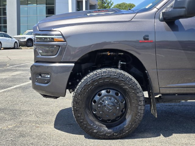 Used 2026 RAM 3500 Laramie AWD/4WD image 9