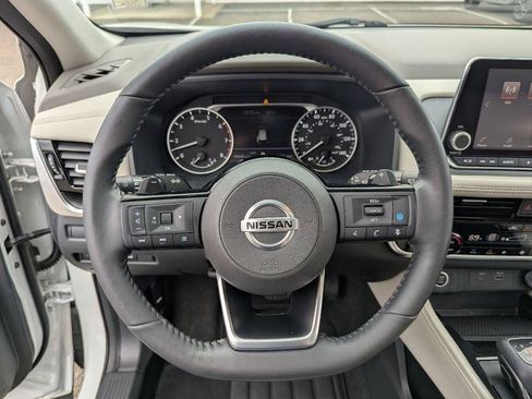 Used 2021 Nissan Rogue SL AWD/4WD image 13
