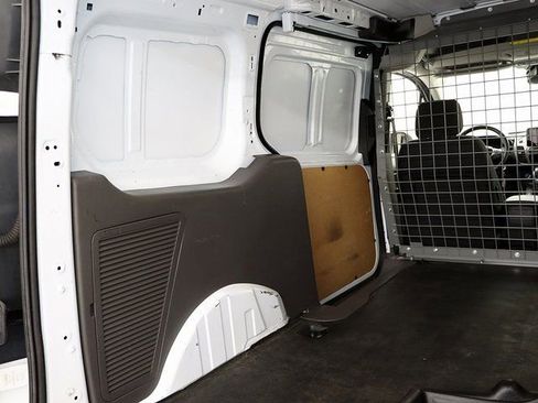 Used 2022 Ford Transit Connect XLT image 23