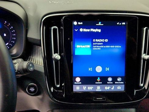 Used 2024 Volvo XC40 B5 Plus w/ Protection Package Premier AWD/4WD image 19