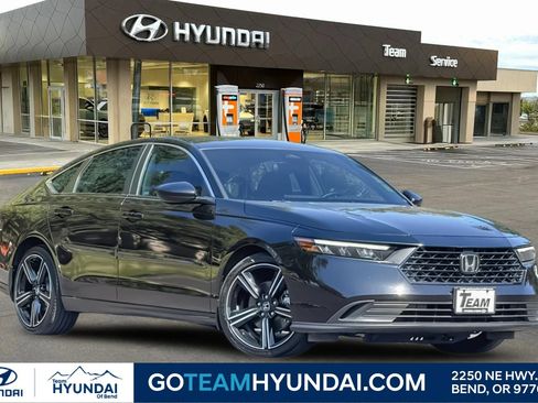 Used 2023 Honda Accord Sport image 1
