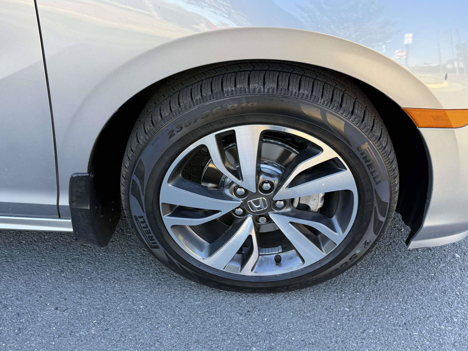 Certified 2024 Honda Odyssey Touring image 7