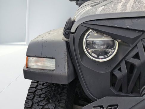 Used 2019 Jeep Wrangler Unlimited Sport image 26