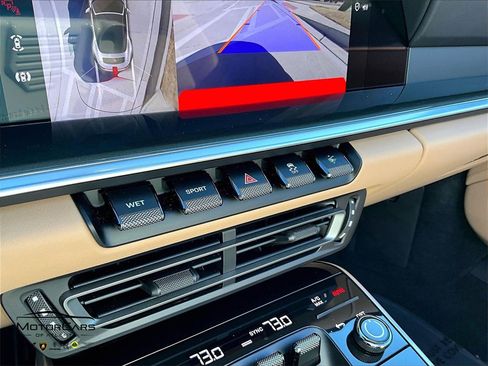 Used 2024 Porsche 911 Carrera image 27