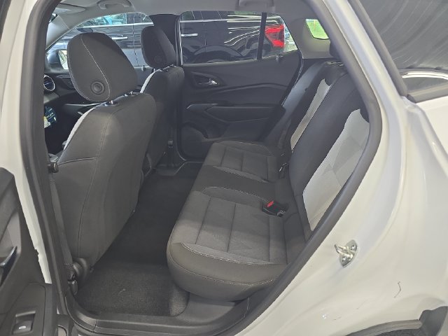Used 2025 Chevrolet Trax LS FWD image 10