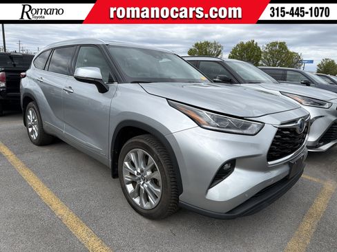 Used 2023 Toyota Highlander Limited AWD/4WD image 1