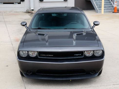 Used 2013 Dodge Challenger SXT RWD image 19