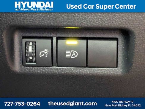 Used 2025 Toyota RAV4 LE FWD image 28