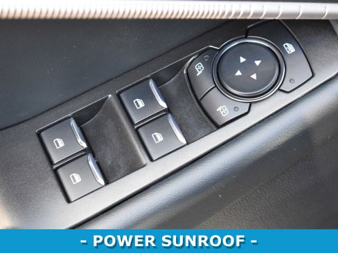 Used 2025 Ford Explorer ST-Line AWD/4WD image 6