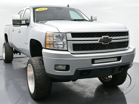 Used 2013 Chevrolet Silverado 2500 LTZ w/ LTZ Plus Package image 2