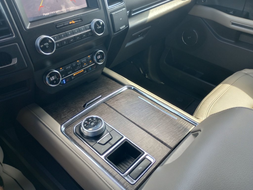 Used 2020 Ford Expedition Limited RWD image 31