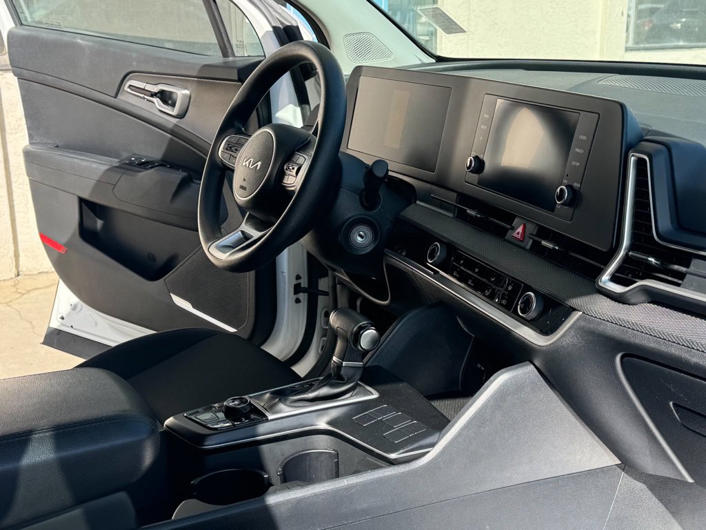 Used 2024 Kia Sportage LX FWD image 22