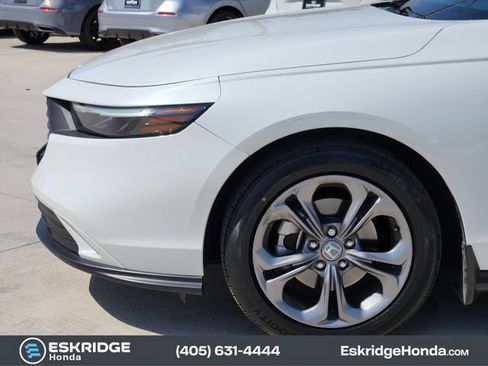 Used 2023 Honda Accord EX image 8