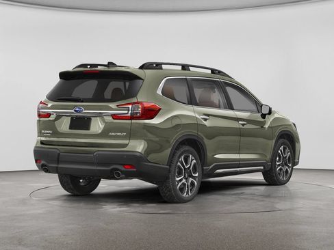 Used 2025 Subaru Ascent Touring AWD/4WD image 2