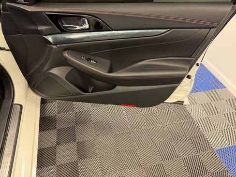 Used 2023 Nissan Maxima SR w/ Sport Mat Group FWD image 14