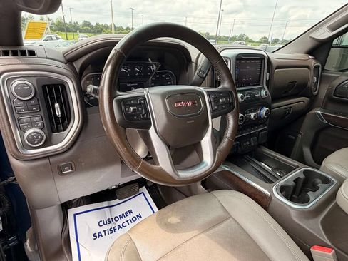 Used 2021 GMC Sierra 1500 SLT w/ SLT Premium Plus Package AWD/4WD image 18