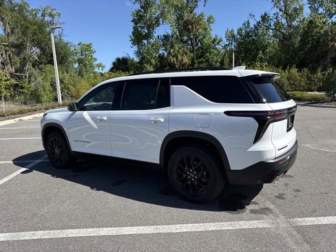 New 2026 Chevrolet Traverse LT w/ Midnight/Sport Edition FWD image 5