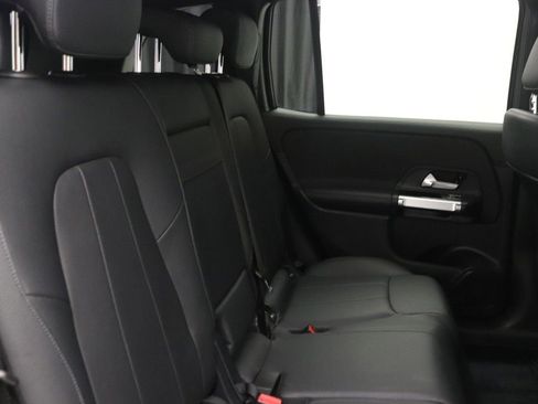 Certified 2022 Mercedes-Benz GLB 250 image 31