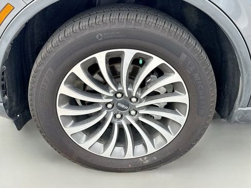 Used 2023 Lincoln Aviator Reserve w/ Elements Package Plus image 35