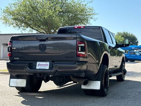 Used 2024 RAM 3500 Big Horn w/ Night Edition AWD/4WD image 9