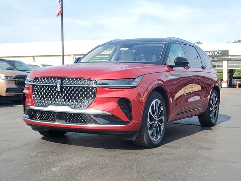 New 2026 Lincoln Nautilus Reserve AWD/4WD image 2