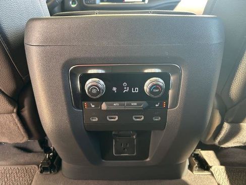 Used 2024 GMC Yukon XL Denali w/ Advanced Technology Package AWD/4WD image 15