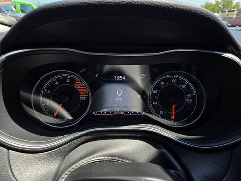 Used 2019 Jeep Cherokee Limited AWD/4WD image 19
