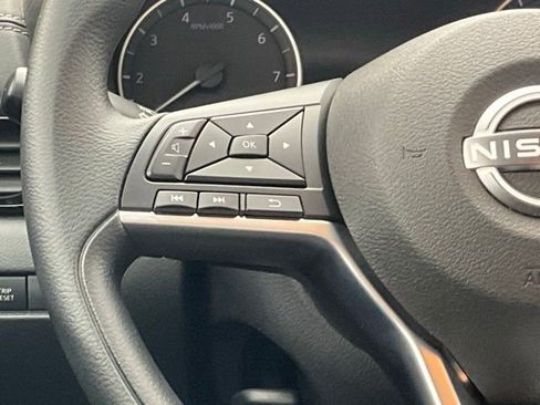 Used 2025 Nissan Sentra SV image 15