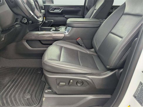 Used 2024 Chevrolet Silverado 2500 LTZ w/ LTZ Convenience Package AWD/4WD image 13