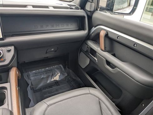 New 2024 Land Rover Defender 130 X image 15