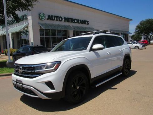 Used 2022 Volkswagen Atlas SE w/ Panoramic Sunroof Package image 1