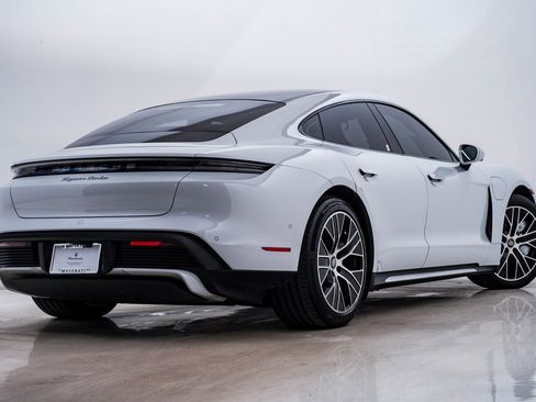 Used 2020 Porsche Taycan Turbo image 9