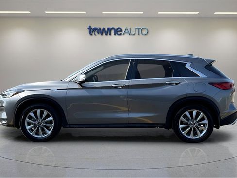 Used 2022 INFINITI QX50 Essential image 2